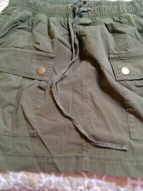 SANCTUARY ARMY GREEN SKIRT SIZE MED DRAW STRING GREAT CONDITION